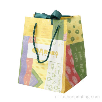Aangepaste kleur nylon handgreep tas verpakking papier